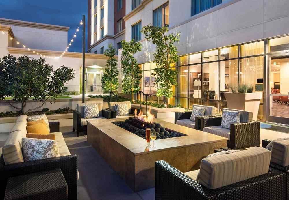 Courtyard By Marriott Irvine Spectrum Esterno foto
