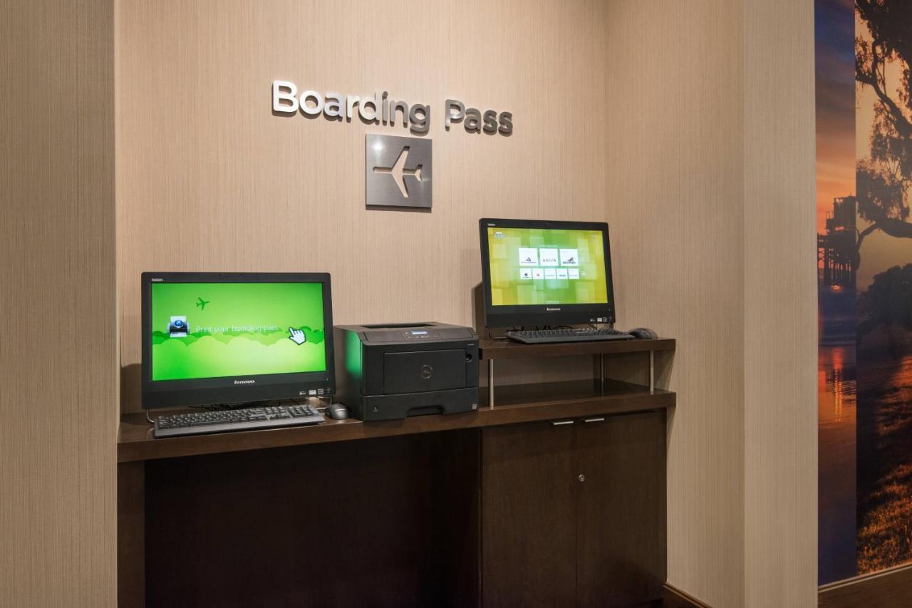 Courtyard By Marriott Irvine Spectrum Esterno foto