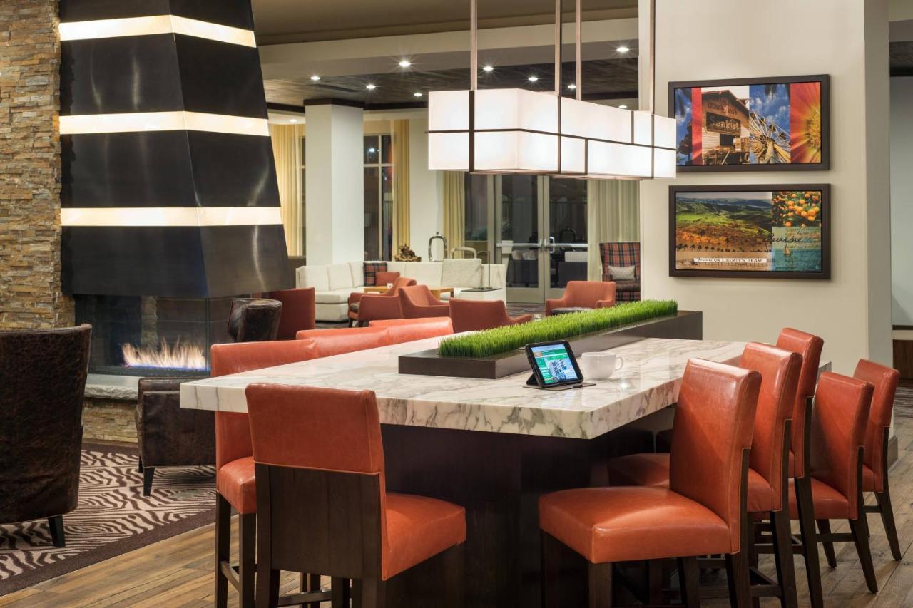 Courtyard By Marriott Irvine Spectrum Esterno foto