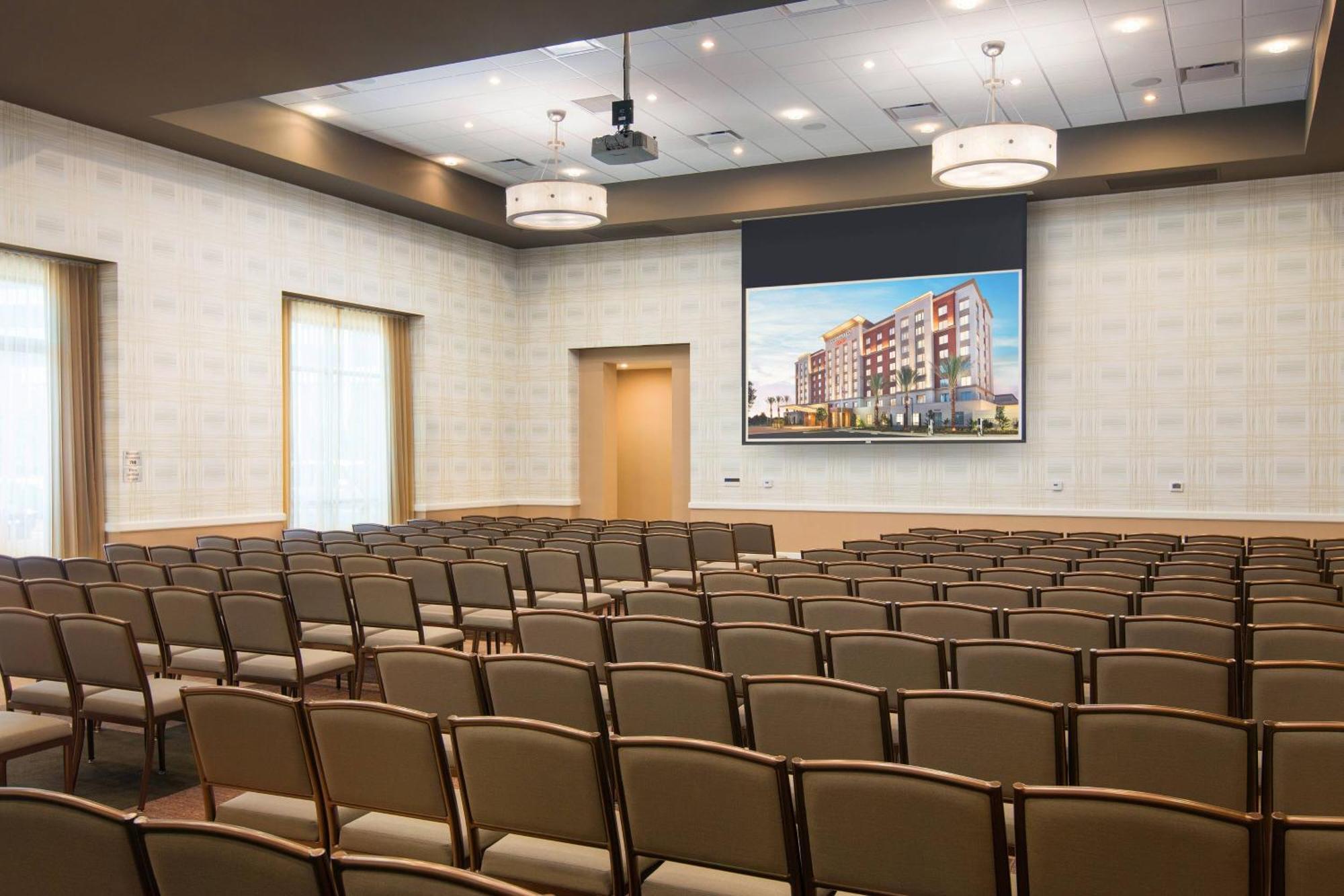 Courtyard By Marriott Irvine Spectrum Esterno foto