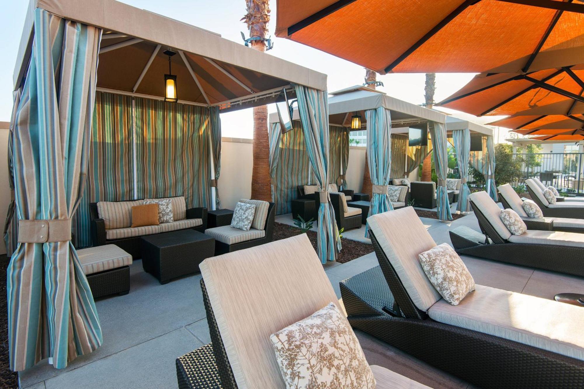 Courtyard By Marriott Irvine Spectrum Esterno foto